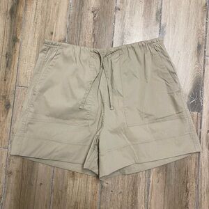 Lululemon tan drawstring shorts